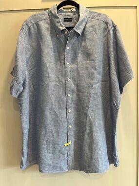 Proper Cloth Button-Down Short Sleeve Linen Shirt in Chambray Blue